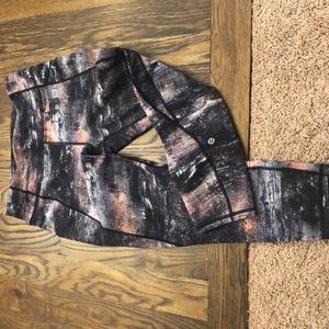 Size 10 time to sweat lululemon crop leggings